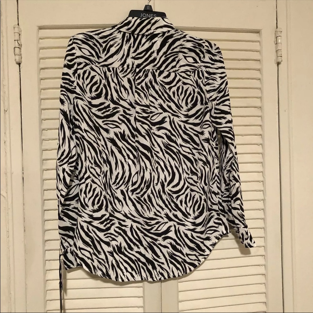 Nwt Nordstrom Halogen Zebra Print Button Down Top… - image 3